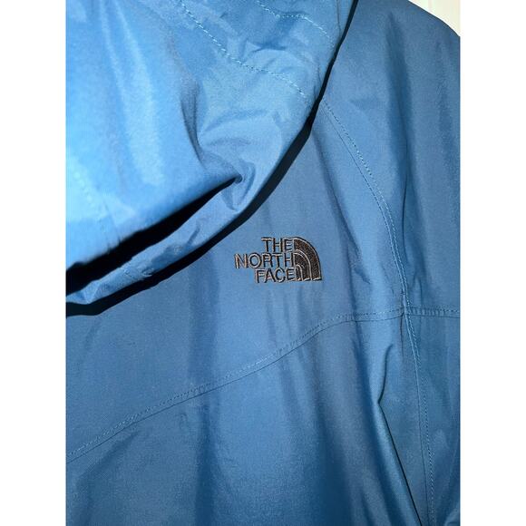 The North Face Blue Hyvent Soft Shell Adventure coat - size Large - Picture 8 of 11
